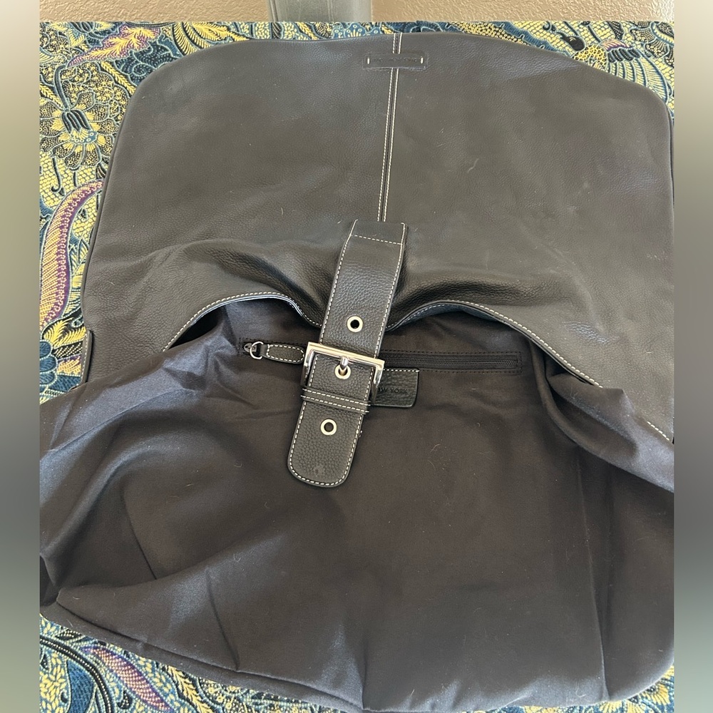Jones New York Black pebbled Leather Hobo Bag- NWOT - Picture 10 of 17